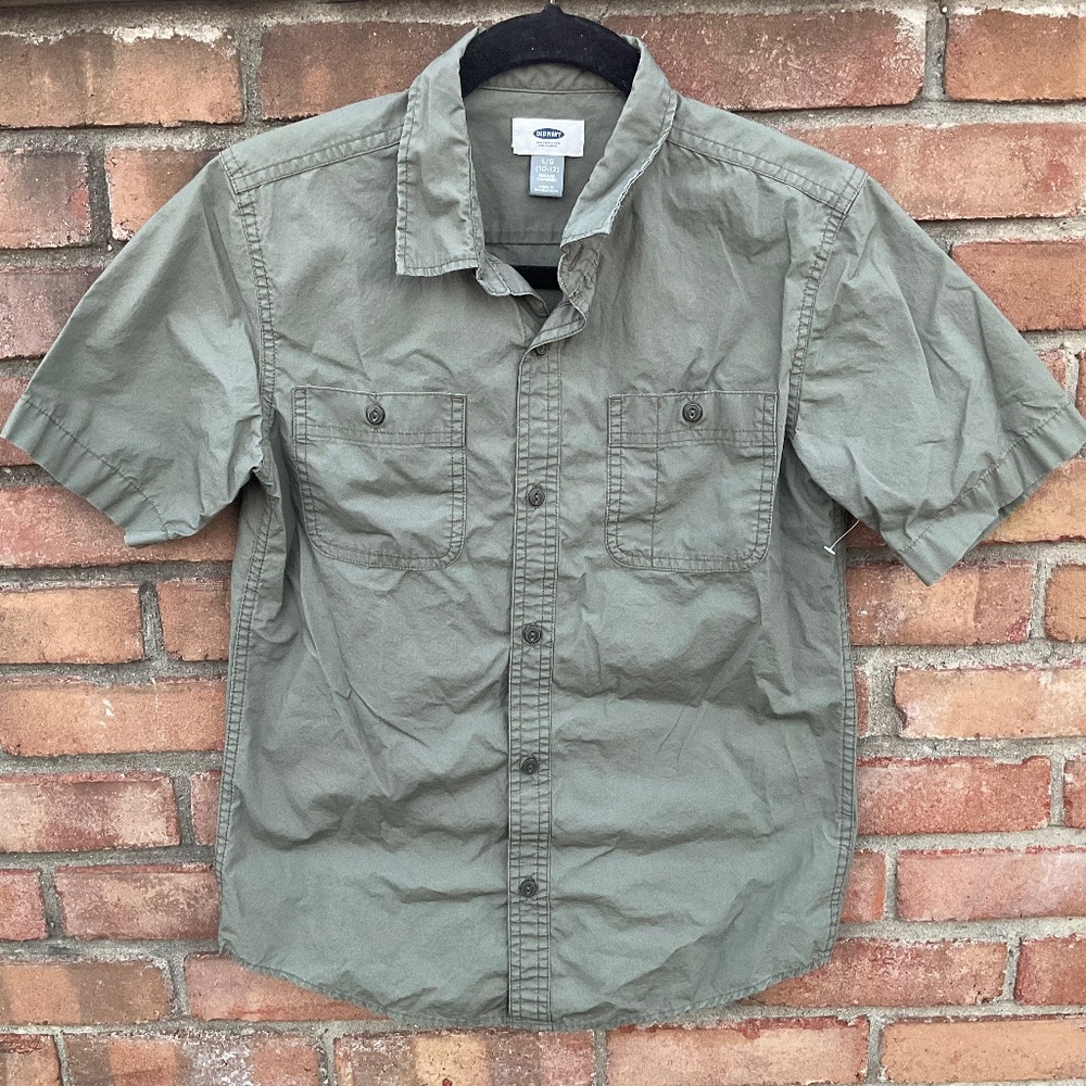 Short sleeve button down!
